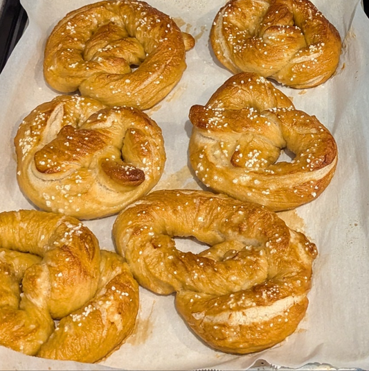 Soft Baked Pretzels (6 ct)